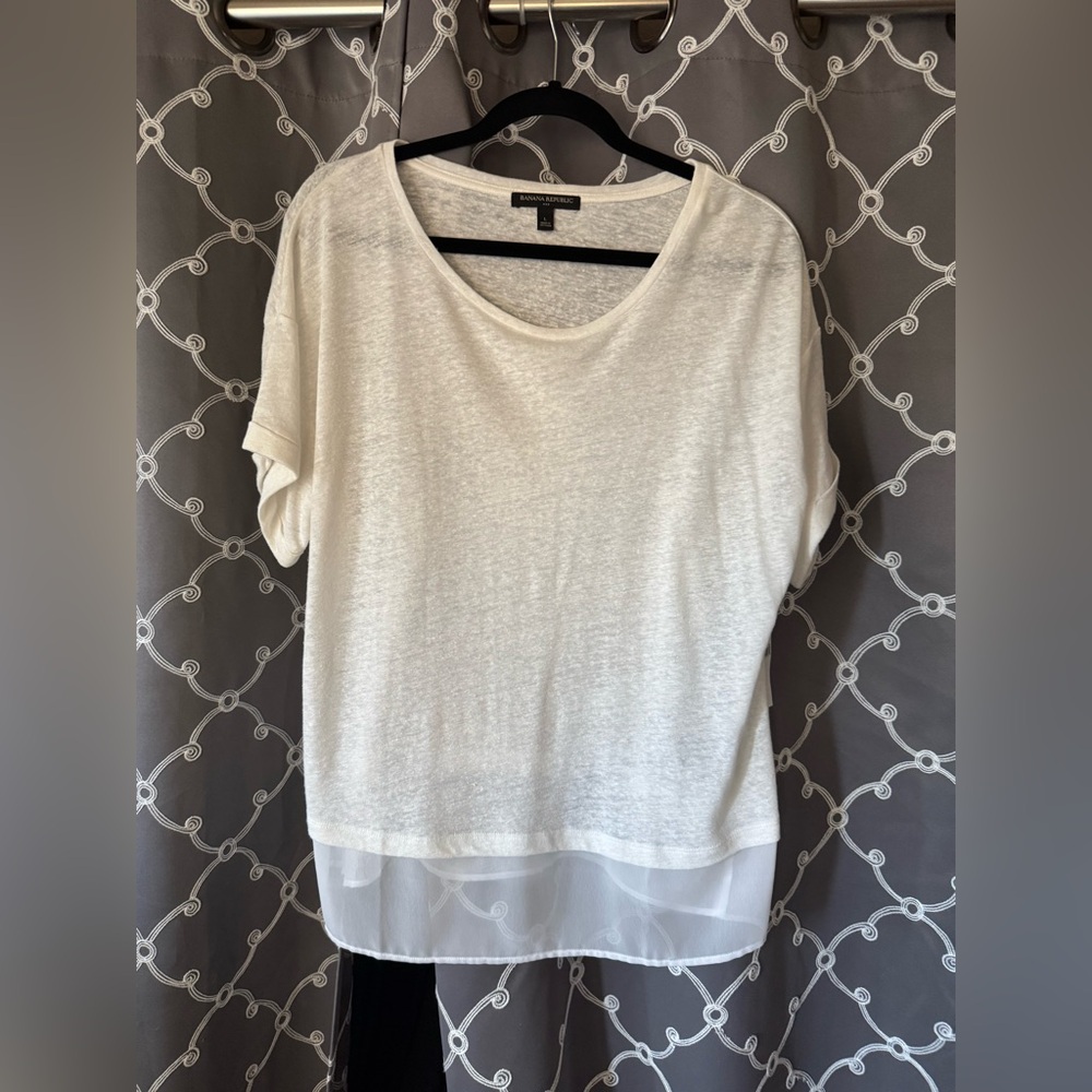 Banana Republic White Sheer Hem Short Sleeve Top